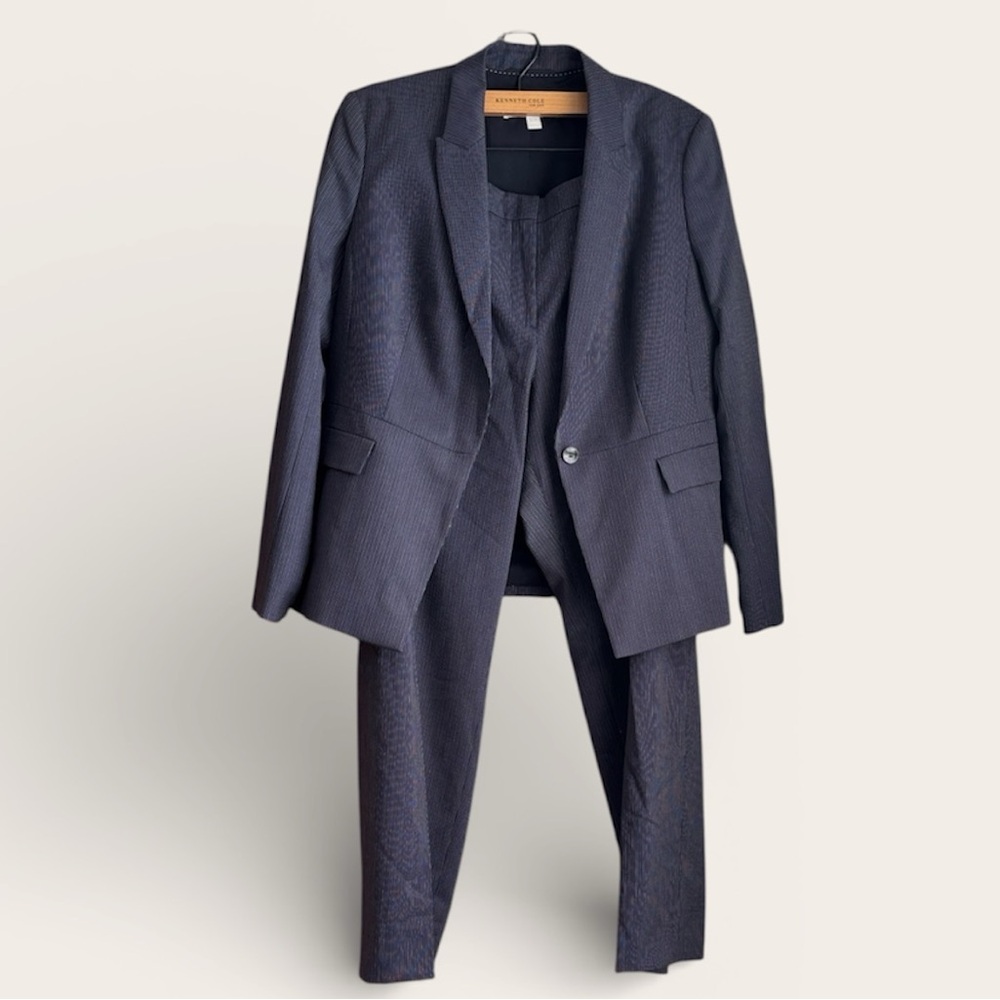 Boss Blue Pinstripe 2 Piece Women‎ Career Wear Pants Suit Size 10